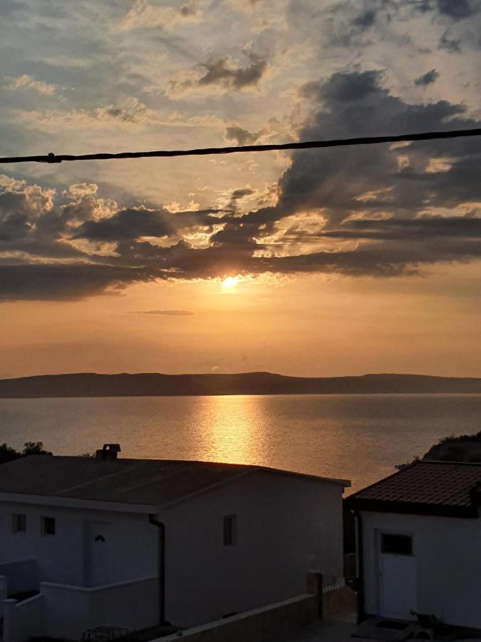 Apartmani Verica Karlobag Bagian luar foto