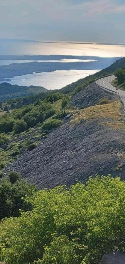 Apartmani Verica Karlobag Bagian luar foto