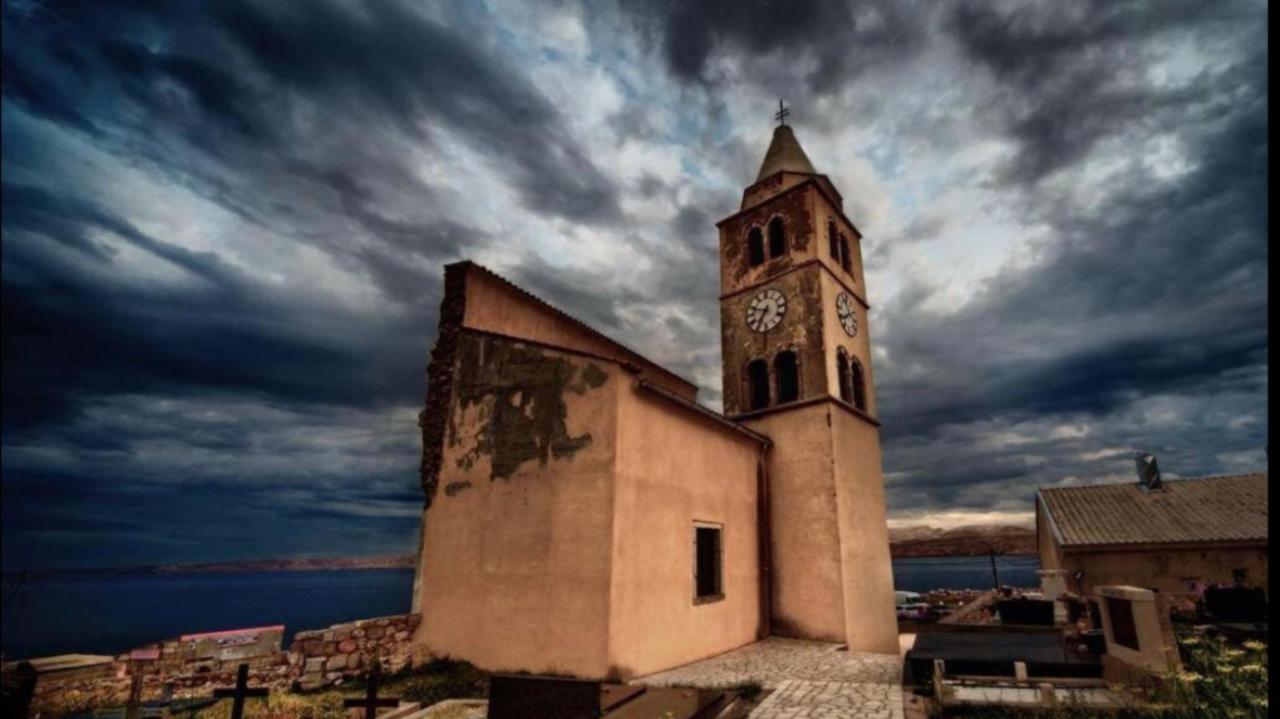 Apartmani Verica Karlobag Bagian luar foto