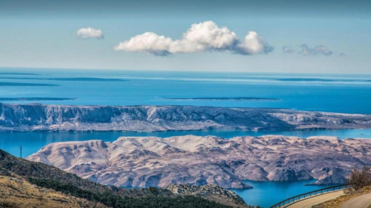 Apartmani Verica Karlobag Bagian luar foto