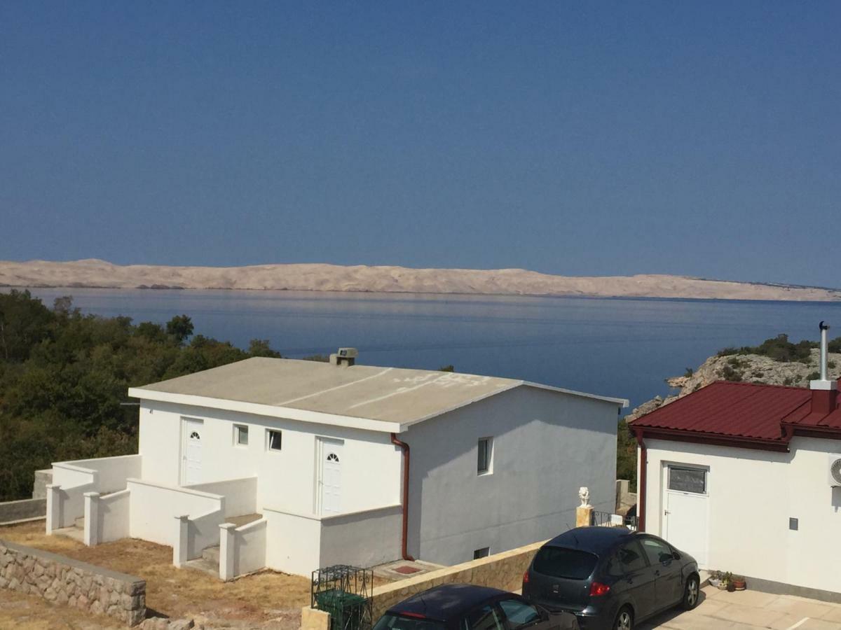 Apartmani Verica Karlobag Bagian luar foto