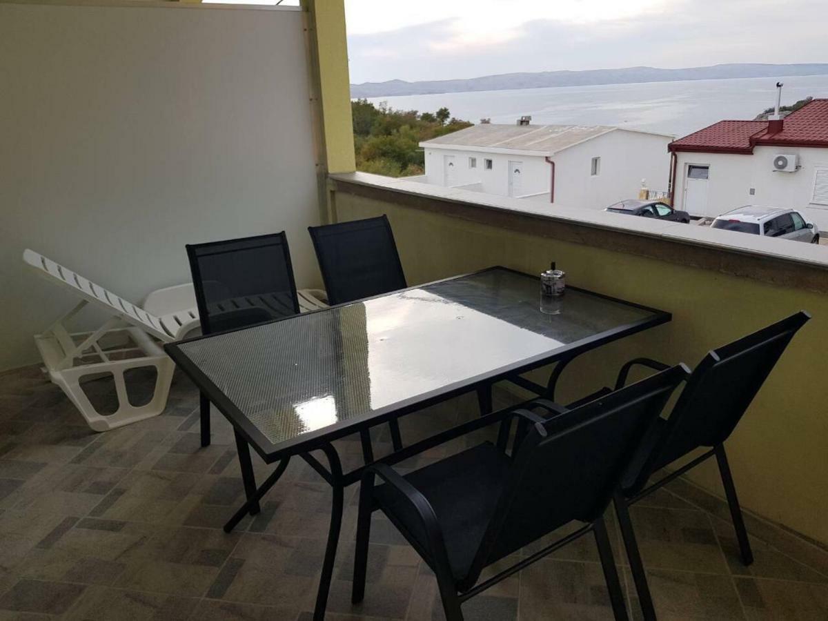 Apartmani Verica Karlobag Bagian luar foto