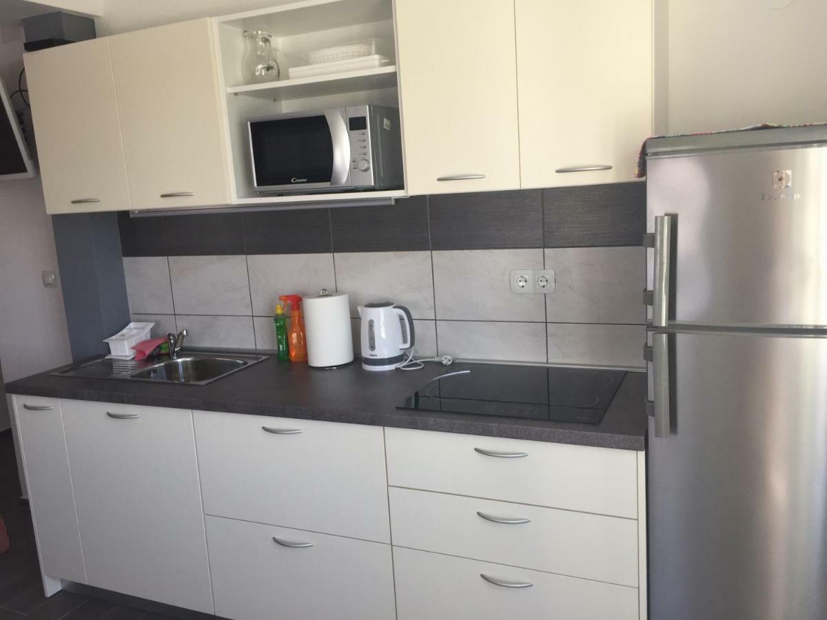Apartmani Verica Karlobag Bagian luar foto