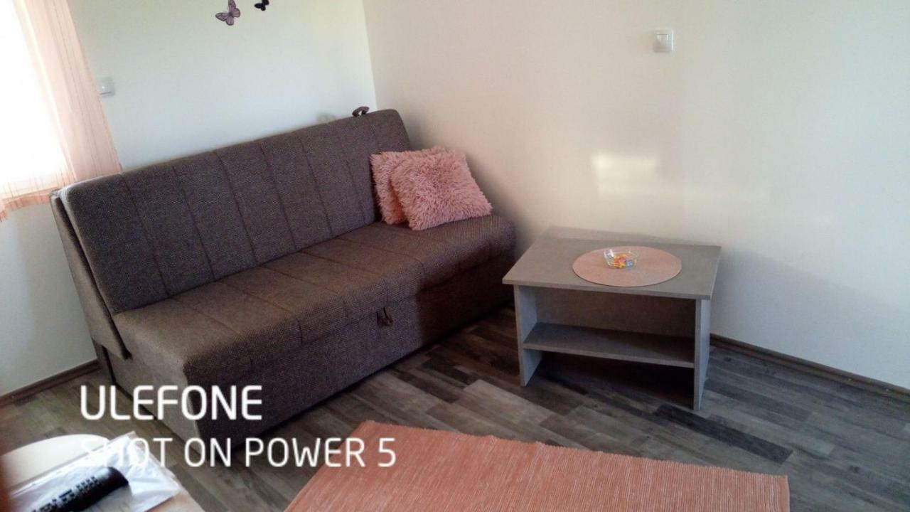 Apartmani Verica Karlobag Bagian luar foto
