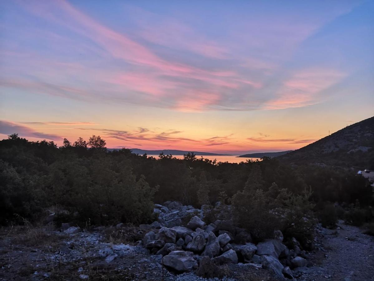 Apartmani Verica Karlobag Bagian luar foto